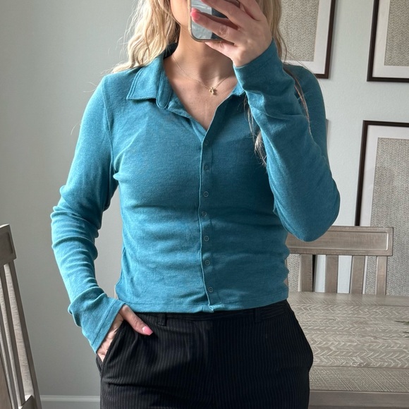Teal Long Sleeve Button-Up Top - Picture 12 of 13